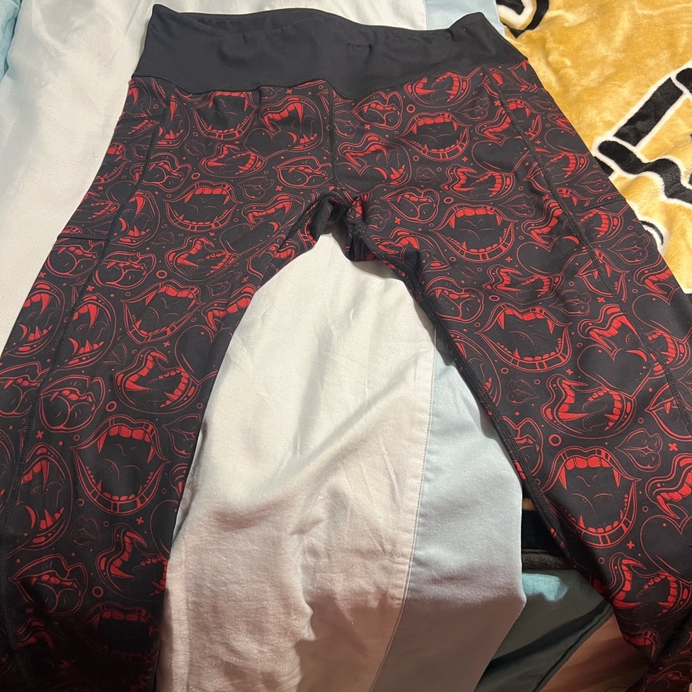 CVG vampire reversible red/ gray full length XL with pockets.